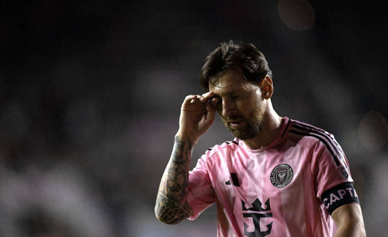 九游游戏中心网页版梅西在巴塞罗那比赛中大比分获胜,重要助攻引发热议!(梅西抵达巴塞罗那)